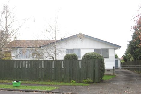 Photo of property in 10 Mandarin Place, Half Moon Bay, Auckland, 2012