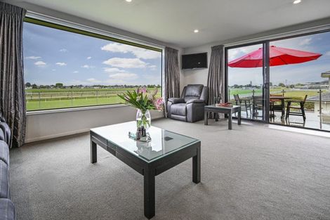 Photo of property in Cheltenham Court, 609 Market Street South, Hastings, 4122