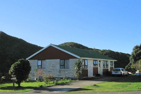 Photo of property in 130 Rangituhi Crescent, Takapuwahia, Porirua, 5022