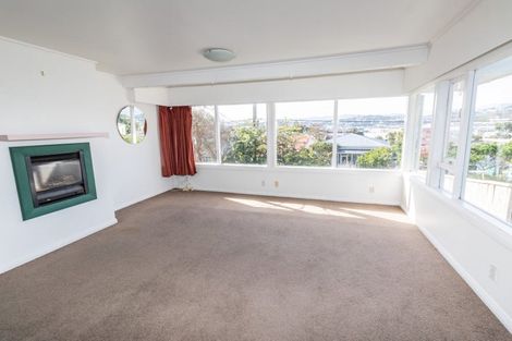 Photo of property in 192 Sutherland Road, Lyall Bay, Wellington, 6022