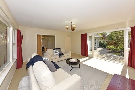 Photo of property in 91 Crofton Road, Harewood, Christchurch, 8051