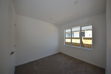 Photo of property in 32 Johns Creek Crescent, Silverdale, 0932