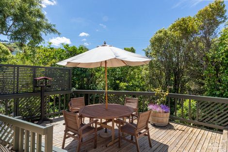 Photo of property in 6 Ardal Grove, Tirohanga, Lower Hutt, 5010