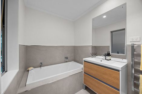 Photo of property in 27 Forbes Mccammon Drive, Swanson, Auckland, 0614
