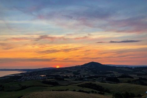 Photo of property in 1 Church Hill Road, Green Island, Dunedin, 9018