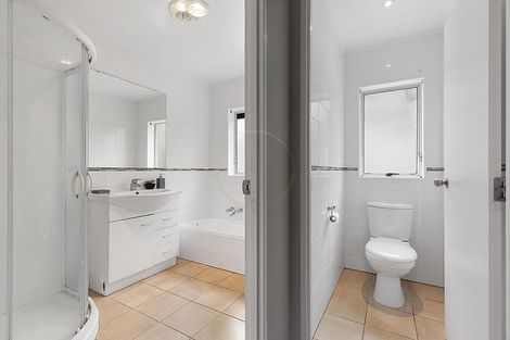 Photo of property in 3 Bernina Place, Weymouth, Auckland, 2103
