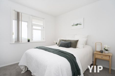 Photo of property in 10 Edgecombe Street, Newlands, Wellington, 6037