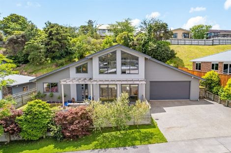 Photo of property in 8 Flotilla Place, Whitby, Porirua, 5024