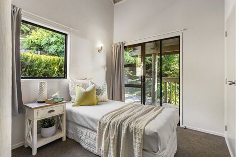 Photo of property in 25 Elliston Crescent, Stanmore Bay, Whangaparaoa, 0932