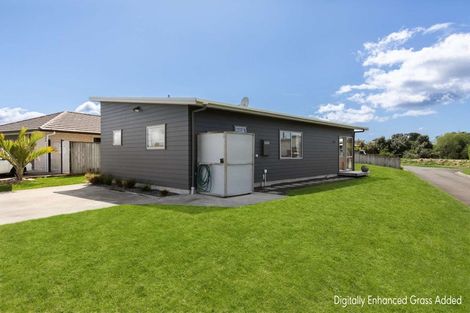 Photo of property in 16 Reel Road, Athenree, Waihi Beach, 3611