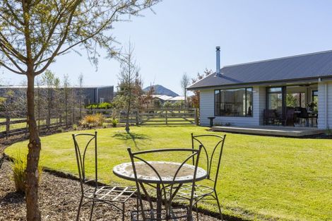 Photo of property in 3 Karaka Place, Kinloch, Taupo, 3377