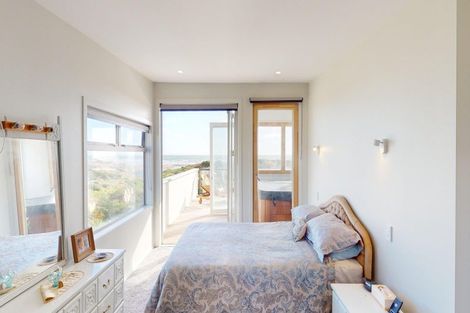 Photo of property in 5 Somerset Grove, Waitarere Beach, Levin, 5510