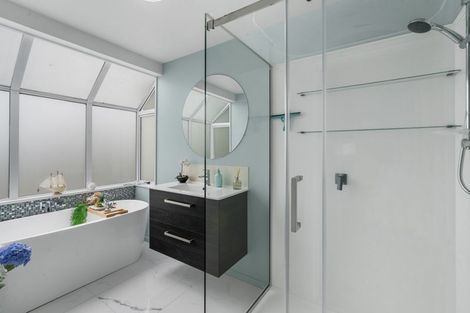 Photo of property in 33 Glenburn Place, Avonhead, Christchurch, 8042