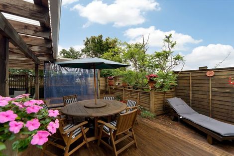 Photo of property in 4b Aramoana Avenue, Devonport, Auckland, 0624