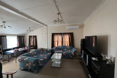 Photo of property in 48 Brandon Road, Glen Eden, Auckland, 0602