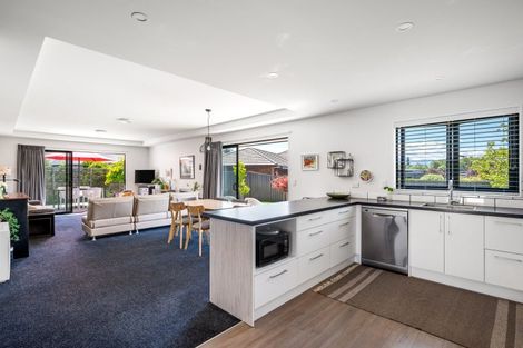 Photo of property in 65 Kelliher Drive, Wanaka, 9305