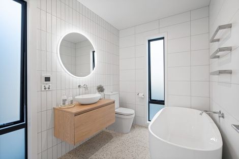 Photo of property in 9 Centre Crescent, Wanaka, 9305