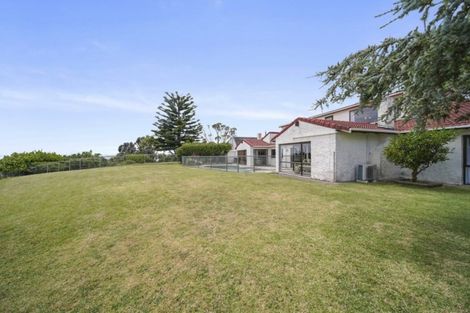 Photo of property in 33 William Bryan Drive, Half Moon Bay, Auckland, 2012