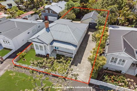 Photo of property in 44 Mozeley Avenue, Devonport, Auckland, 0624