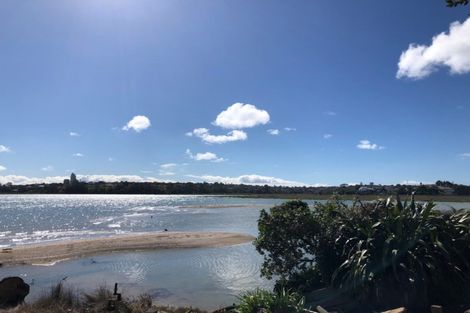 Photo of property in 63a Beresford Street, Bayswater, Auckland, 0622