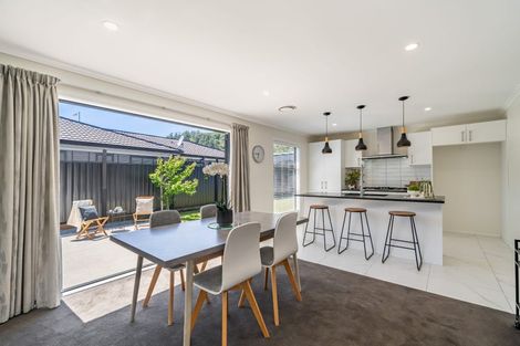 Photo of property in 17 Buddle Road, Wallaceville, Upper Hutt, 5018