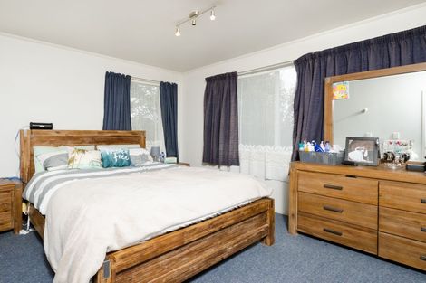 Photo of property in 1 Cushla Place, Massey, Auckland, 0614