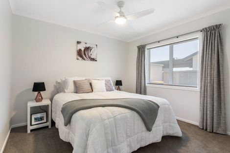 Photo of property in 17 Manatu Close, Whangamata, 3691