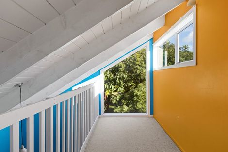 Photo of property in 54 Walton Street, Red Beach, 0932