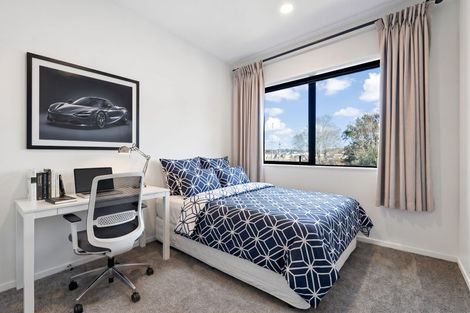 Photo of property in 33b Wairau Road, Forrest Hill, Auckland, 0627