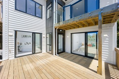 Photo of property in 254a Whangaparaoa Road, Red Beach, 0932