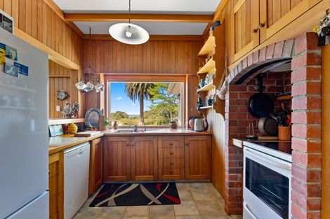 Photo of property in 18 Cliff Road, Tasman, Upper Moutere, 7173
