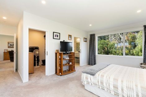 Photo of property in 28 Barry Curtis Place, Levin, 5510