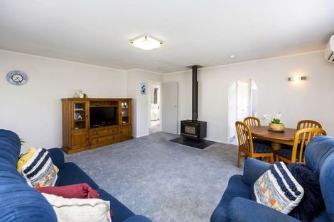 Photo of property in 8a Cederholm Grove, Brown Owl, Upper Hutt, 5018