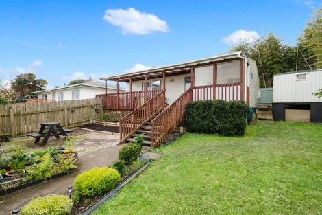 Photo of property in 6a Powell Place, Henderson, Auckland, 0610