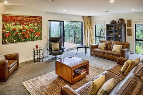 Photo of property in 45 Mount Marua Way, Timberlea, Upper Hutt, 5018