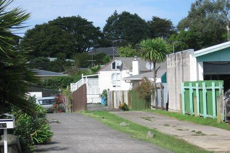 Photo of property in 2/49 Hilling Street, Titirangi, Auckland, 0604