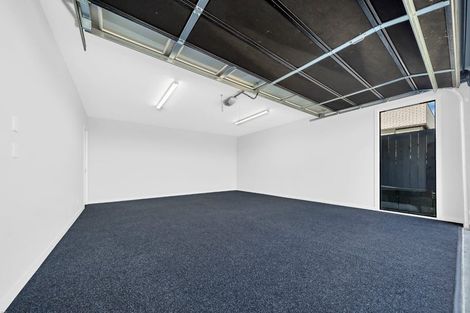Photo of property in 28 Roxborough Place, East Tamaki Heights, Auckland, 2016