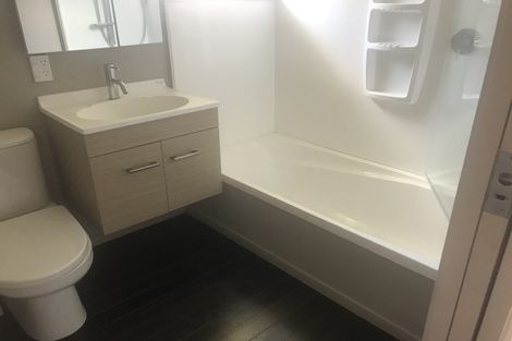 Photo of property in 2/14 Amberley Avenue, Te Atatu South, Auckland, 0610