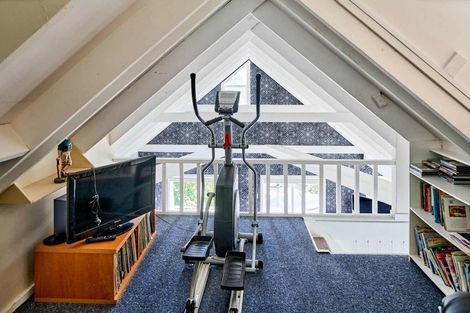 Photo of property in 55 Rona Street, Eastbourne, Lower Hutt, 5013