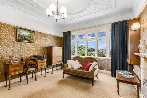 Photo of property in 25 Makara Road, Karori, Wellington, 6012