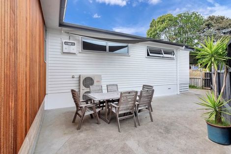 Photo of property in 1/9 Wharf Road, Te Atatu Peninsula, Auckland, 0610