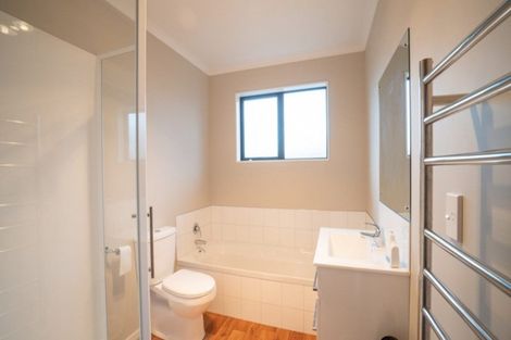 Photo of property in 76 Keeling Street, West End, Palmerston North, 4412