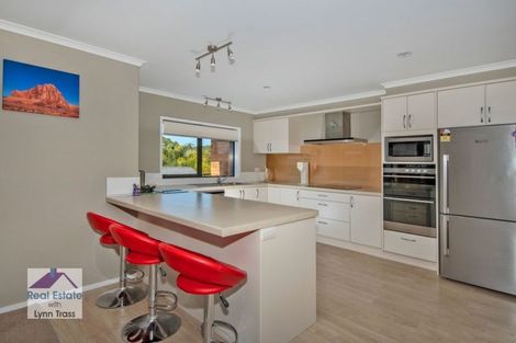 Photo of property in 14 Tieke Place, Horahora, Whangarei, 0110