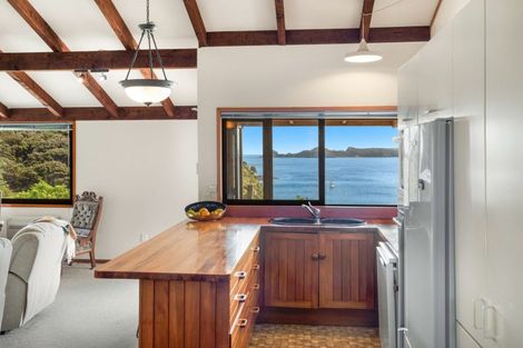 Photo of property in 2 Queens View Road, Russell, 0202