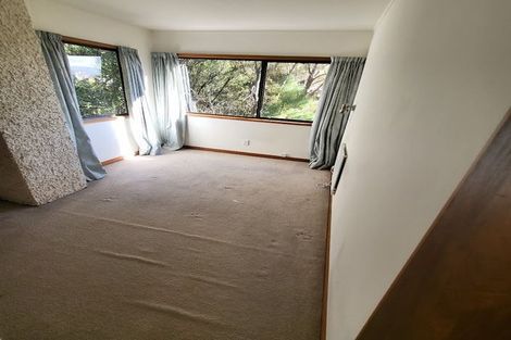 Photo of property in 7 Francis Bell Grove, Lowry Bay, Lower Hutt, 5013