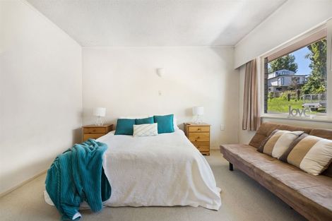 Photo of property in 115 Sunset Road, Totara Vale, Auckland, 0632