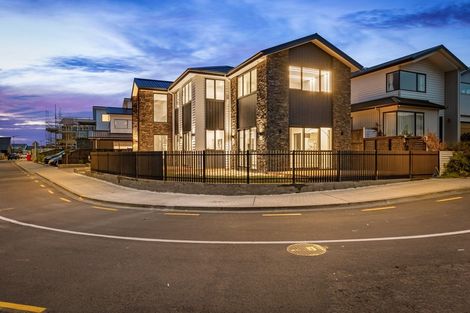 Photo of property in 5 Tai Crescent, Hobsonville, Auckland, 0616