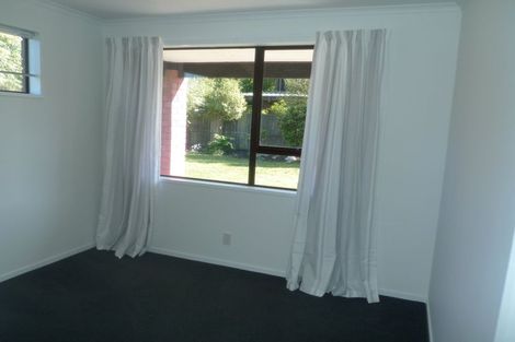 Photo of property in 243 Queenspark Drive, Parklands, Christchurch, 8083