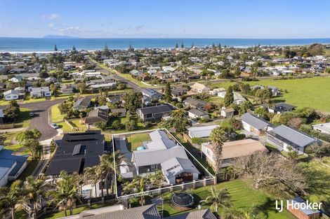 Photo of property in 12 Angus Lane, Waihi Beach, 3611