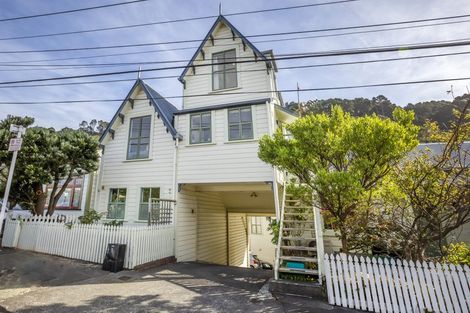 Photo of property in 2/168 Tinakori Road, Thorndon, Wellington, 6011